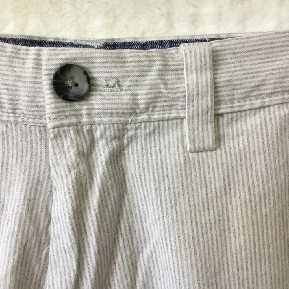 Banana Republic Light Gray Seersucker Aiden Shorts